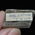 Spath d'Islande (calcite biréfringente).