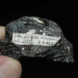 Fer oligiste cristallisé (hématite) de l'île d'Elbe en Italie (ex Deyrolle).