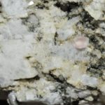Fluorite rose du Mont-Blanc (Chamonix - Haute-Savoie) – Image 3