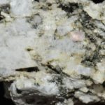 Fluorite rose du Mont-Blanc (Chamonix - Haute-Savoie).