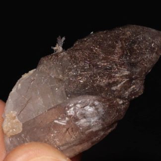 Quartz, chlorite brune et dravite de la Lauzière en Maurienne (Savoie).