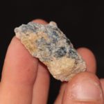 Cristal de manganapatite de Montrebas dans la Creuse.