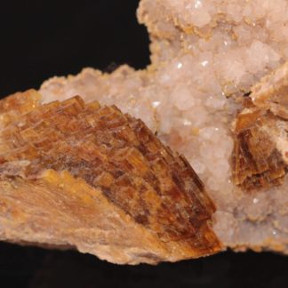 Baryte miel et quartz de Cabrières dans l'Hérault.