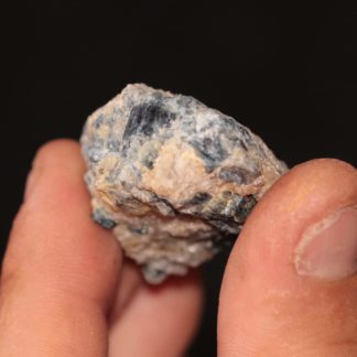 Manganapatite de Montrebas dans la Creuse.