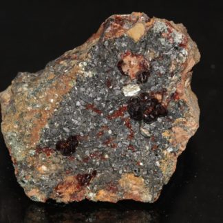 Grenat hessonite et clinochlore, minéraux du Val d'Ala en Italie.