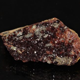 Grenat type hessonite et clinochlore, Val d'Ala, Italie.