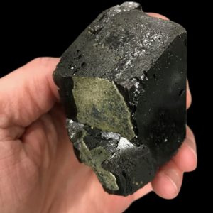 Cristal de wolframite, minéral de la mine de Panasqueira au Portugal