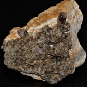 Axinite et epidote, La Léchère, Savoie.