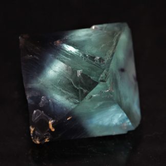 Fluorine bicolore, carrière Boltry, Seilles, Belgique.