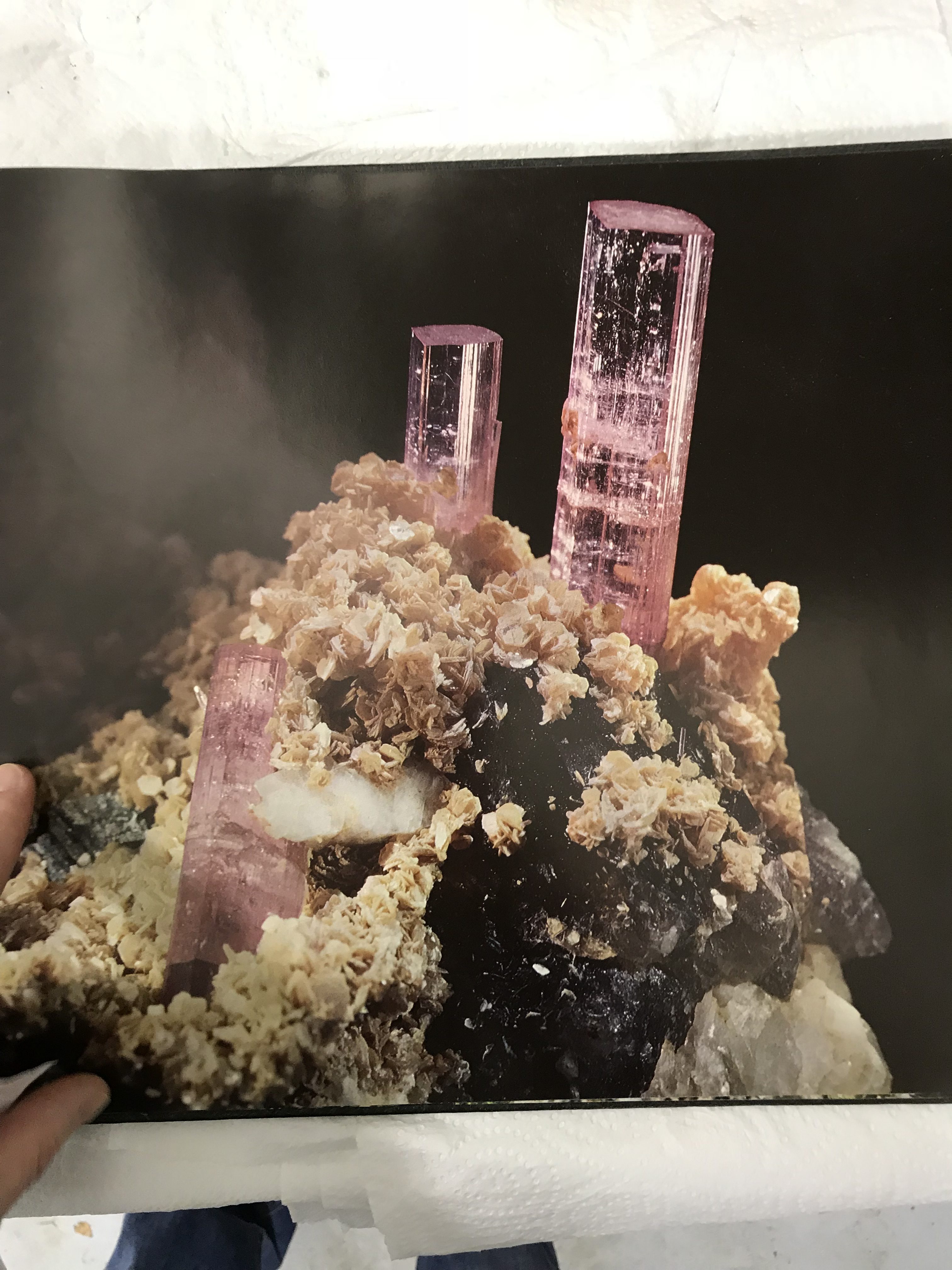 Beau livre sur les minéraux avec de nombreuses photos, en allemand, Zauber welt der Mineralien (Medenbach / Wilk).