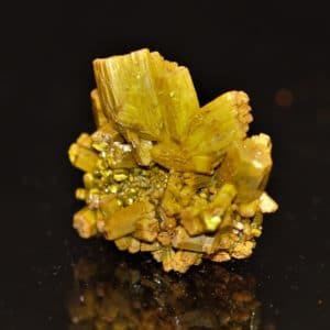 Pyromorphite, Les Farges, mine près d'Ussel, Corrèze.