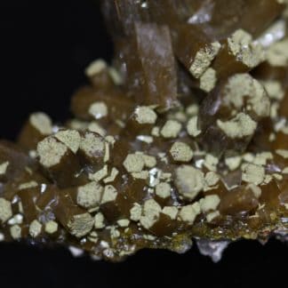 Pyromorphite de la mine des Farges, près d'Ussel, Corrèze.