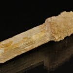 Stibiconite après stibine avec valentinite, Zacatecas, Mexique.
