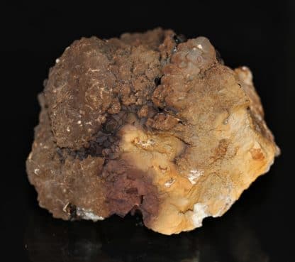 Pseudomorphose de pyromorphite en plomb-gomme, Echassières, Allier.