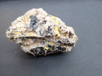 Autunite et quartz fumé de Vénachat en Haute-Vienne (Limousin).