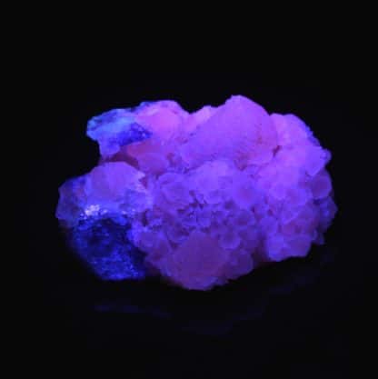 Calcite, Fluorine, Neaux, Loire. Minéral fluorescent.