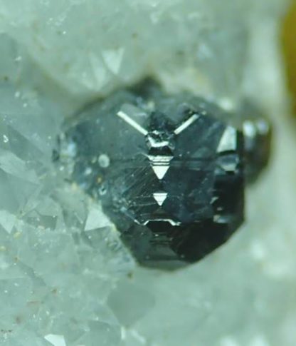 Sphalérite (Blende) de la mine de Les Porres dans le Var.