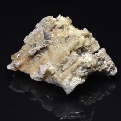 Anatases sur quartz, La Lauzière, Savoie.