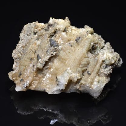 Anatases sur quartz, La Lauzière, Savoie.