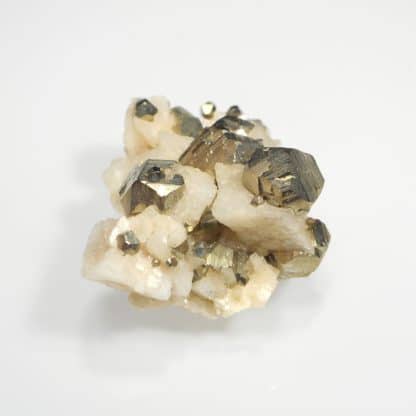 Pyrite et dolomite, mine de Saint-Pierre-de-Mésage, Isère.