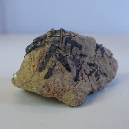 Yttrotantalite (tantale d'yttrium) de Chedeville, Ambazac, Haute-Vienne (87), Limousin.