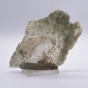 Byssolite sur calcite, Combe-de-la-Selle, Isère.