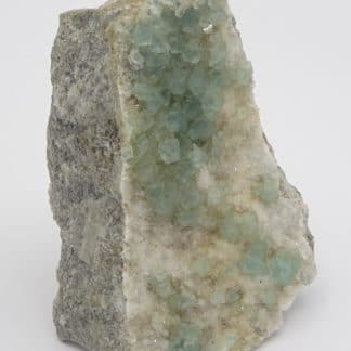 Fluorite verte sur quartz, Fiesch, Goms, Valais, Suisse.