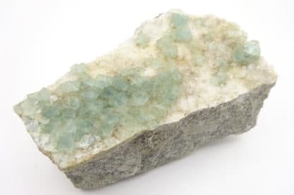 Fluorite verte sur quartz, Fiesch, Goms, Valais, Suisse.