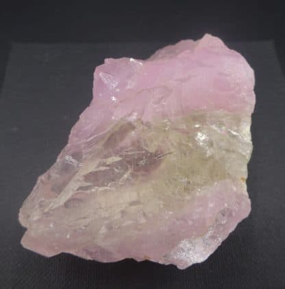 Quartz rose cristallisé, Lavra da Ilha, Taquaral, Minas Gerais, Brésil.