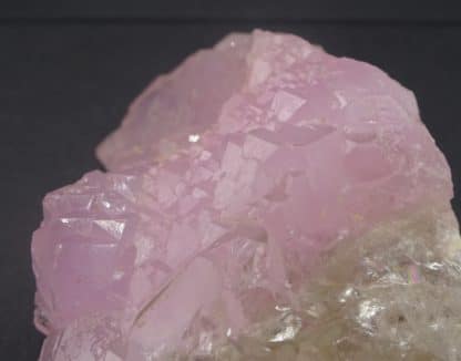 Quartz rose cristallisé, Lavra da Ilha, Taquaral, Minas Gerais, Brésil.