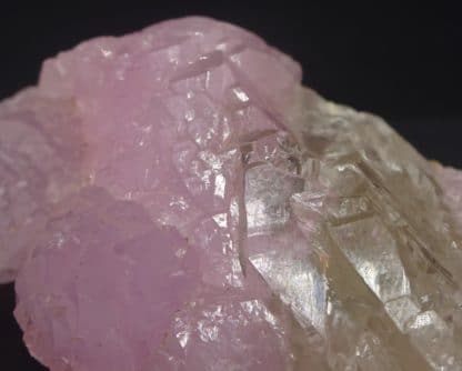 Quartz rose cristallisé, Lavra da Ilha, Taquaral, Minas Gerais, Brésil.