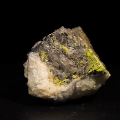 Cérusite et Pyromorphite sur Galène, L'Argentolle, Saint-Prix, Morvan.