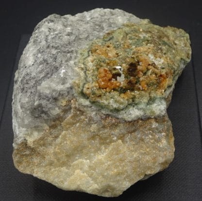 Vésuvianite (idocrase), Vésuve, Italie.