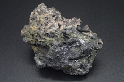 Sexangulite (pyromorphite en galène), Huelgoat, Finistère, Bretagne.