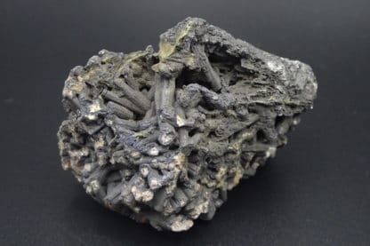 Sexangulite (pyromorphite en galène), Huelgoat, Finistère, Bretagne.