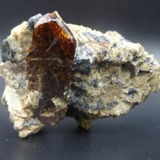 Zircon en provenance de Larvik, Vestfold, Norvège.