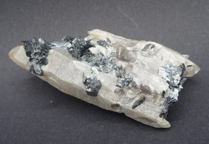 Hématite sur Quartz, Rio Marina, Ile d'Elbe, Italie.