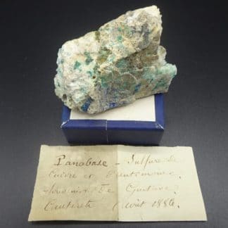 Panabase, azurite et malachite sur quartz, Cauterets, Hautes-Pyrénées.