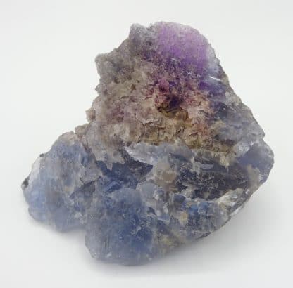 Fluorite bicolore, carrière du Boltry, Seilles, Belgique.