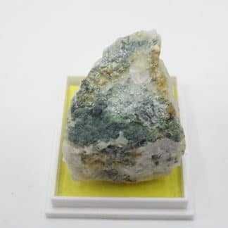 Turquoise sur quartz, Tier des Carrières, Cahay, Vielsalm, Belgique.