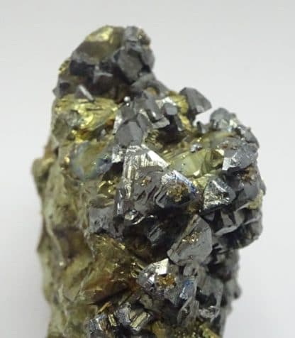 Tetraédrite et Chalcopyrite, Mine de Boldut, Roumanie.