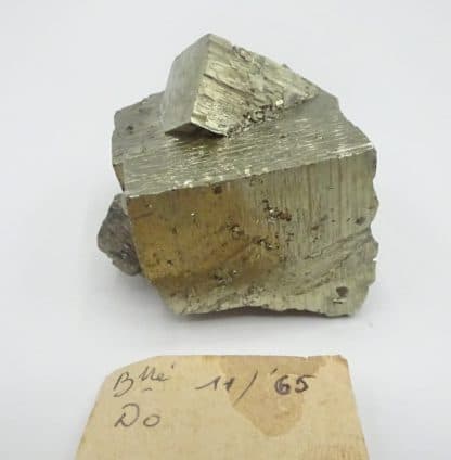 Pyrite maclée, Monticciano, Sienne, Toscane, Italie.