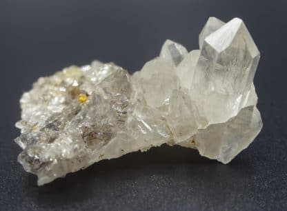 Monazite, Rutile sur Quartz, Vallée de Claus, Grisons, Suisse.