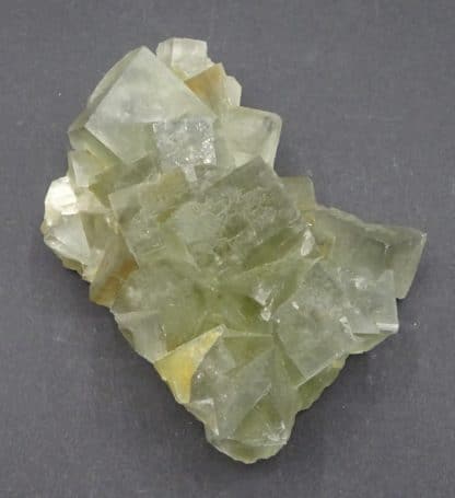 Fluorite cubique verte, mine de L’Avellan, Var, France.