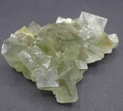Fluorite cubique verte, mine de L’Avellan, Var, France.
