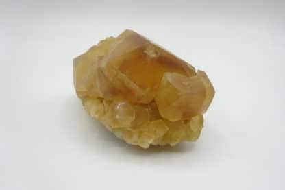 Calcite miel, carrière de la Sambre, Landelies, Hainaut, Belgique.