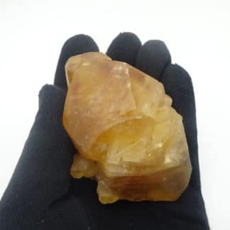 Calcite miel, carrière de la Sambre, Landelies, Hainaut, Belgique.