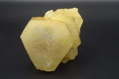 Calcite, carrière de la Sambre, Landelies, Hainaut, Belgique.