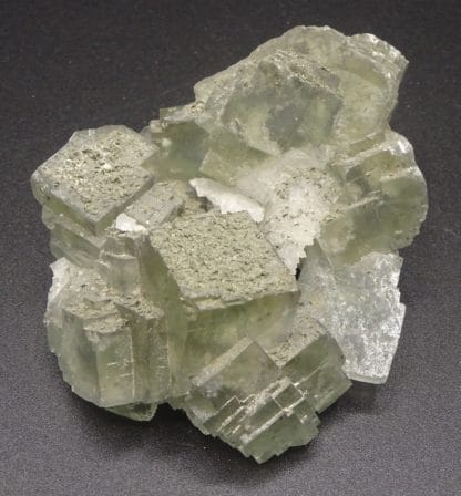 Fluorite verte, pyrite et quartz, filon blanc, Fontsante, Var.