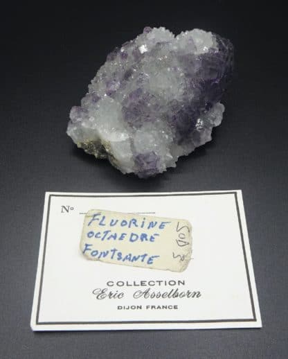 Fluorite violette à fantômes et quartz pyramidal, sud 3, Fontsante, Var.